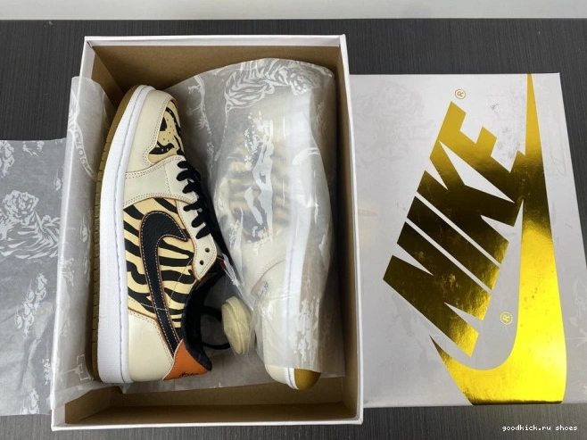 the 1 Air DH6932-100 Jordan Tiger of Low Year OG 0719